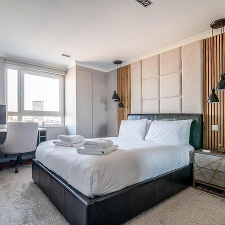 לונדון Canary Wharf Retreat With Free Secure Parking מראה חיצוני תמונה