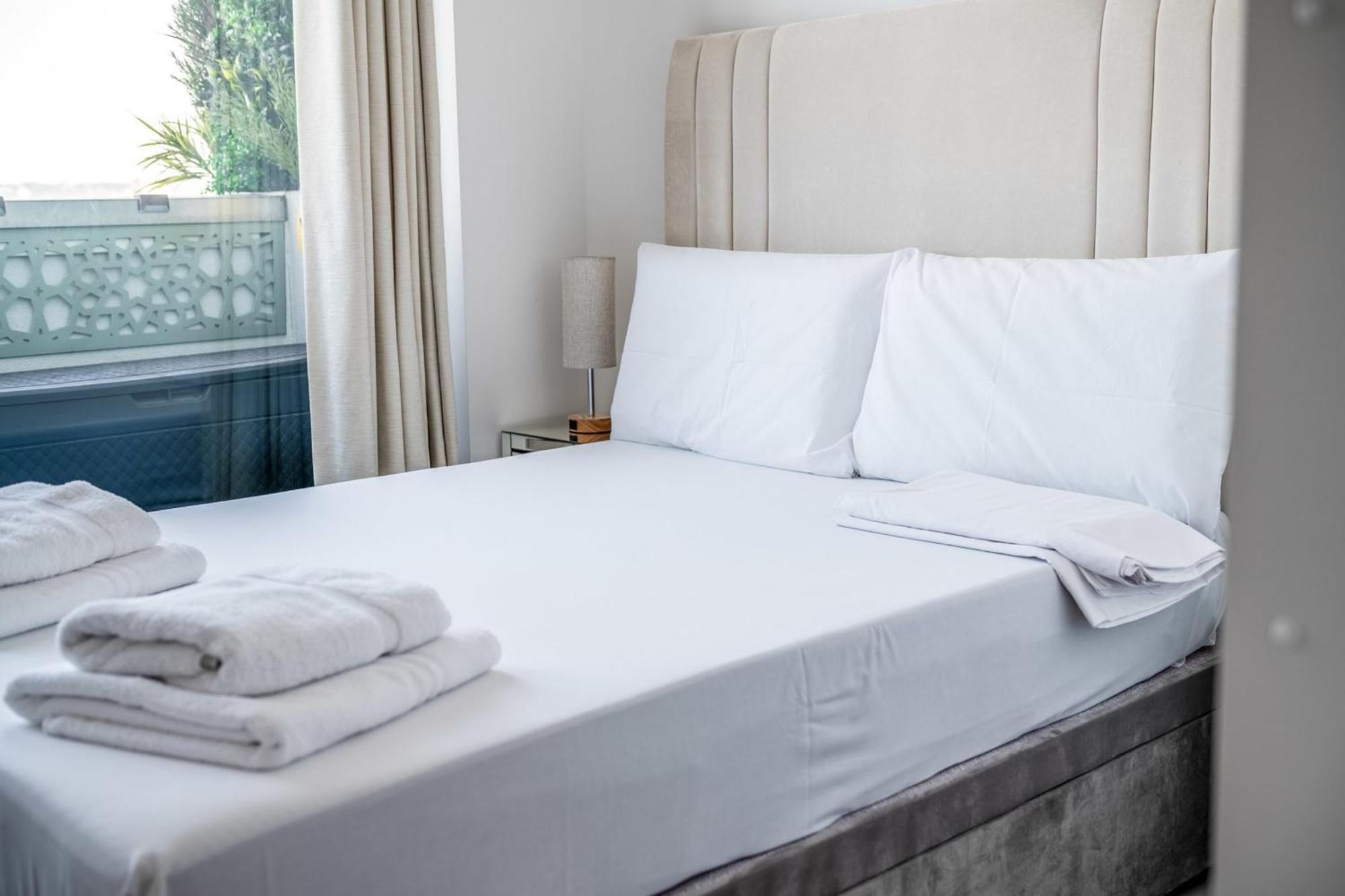 לונדון Canary Wharf Retreat With Free Secure Parking מראה חיצוני תמונה