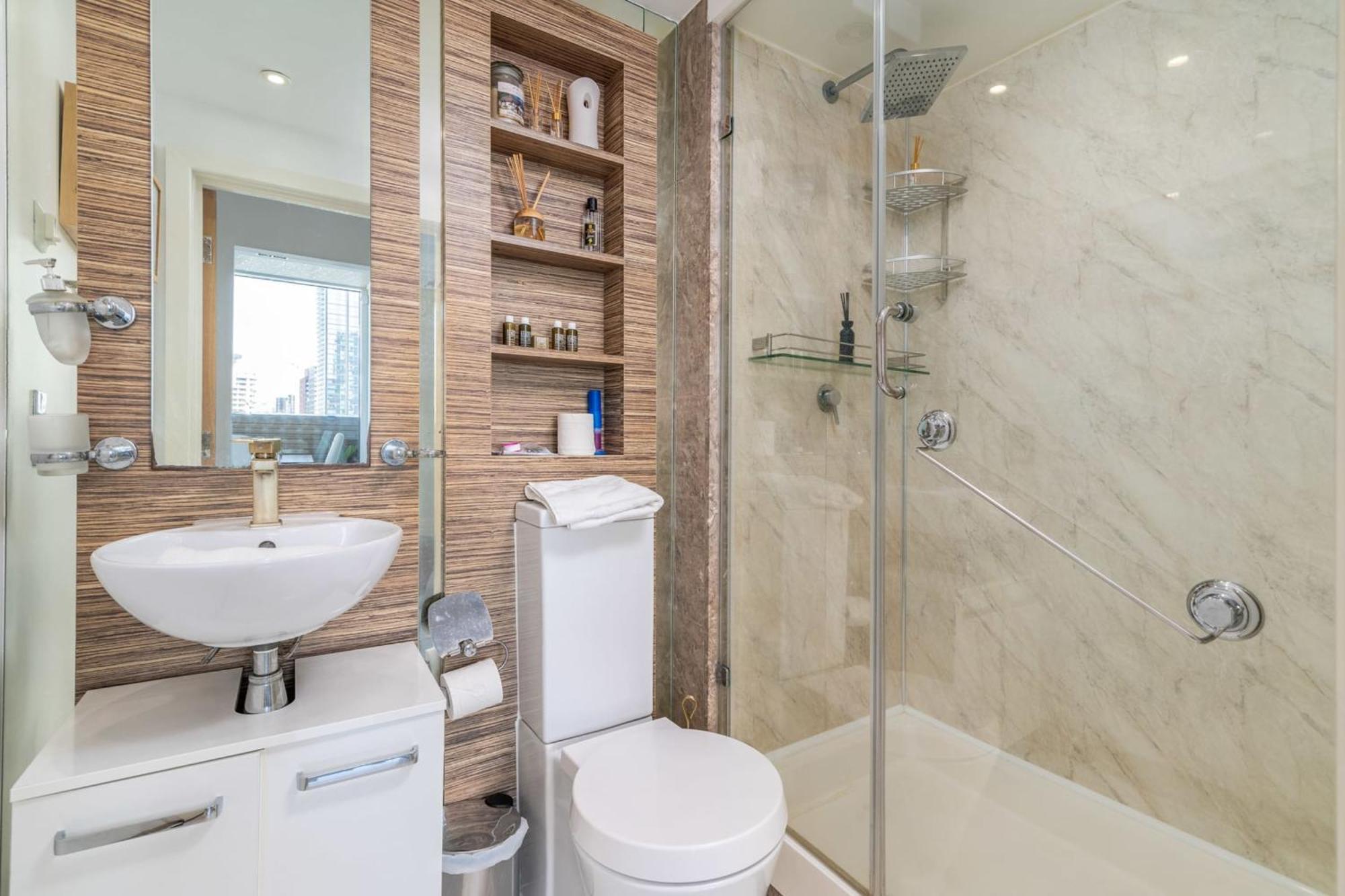 לונדון Canary Wharf Retreat With Free Secure Parking מראה חיצוני תמונה