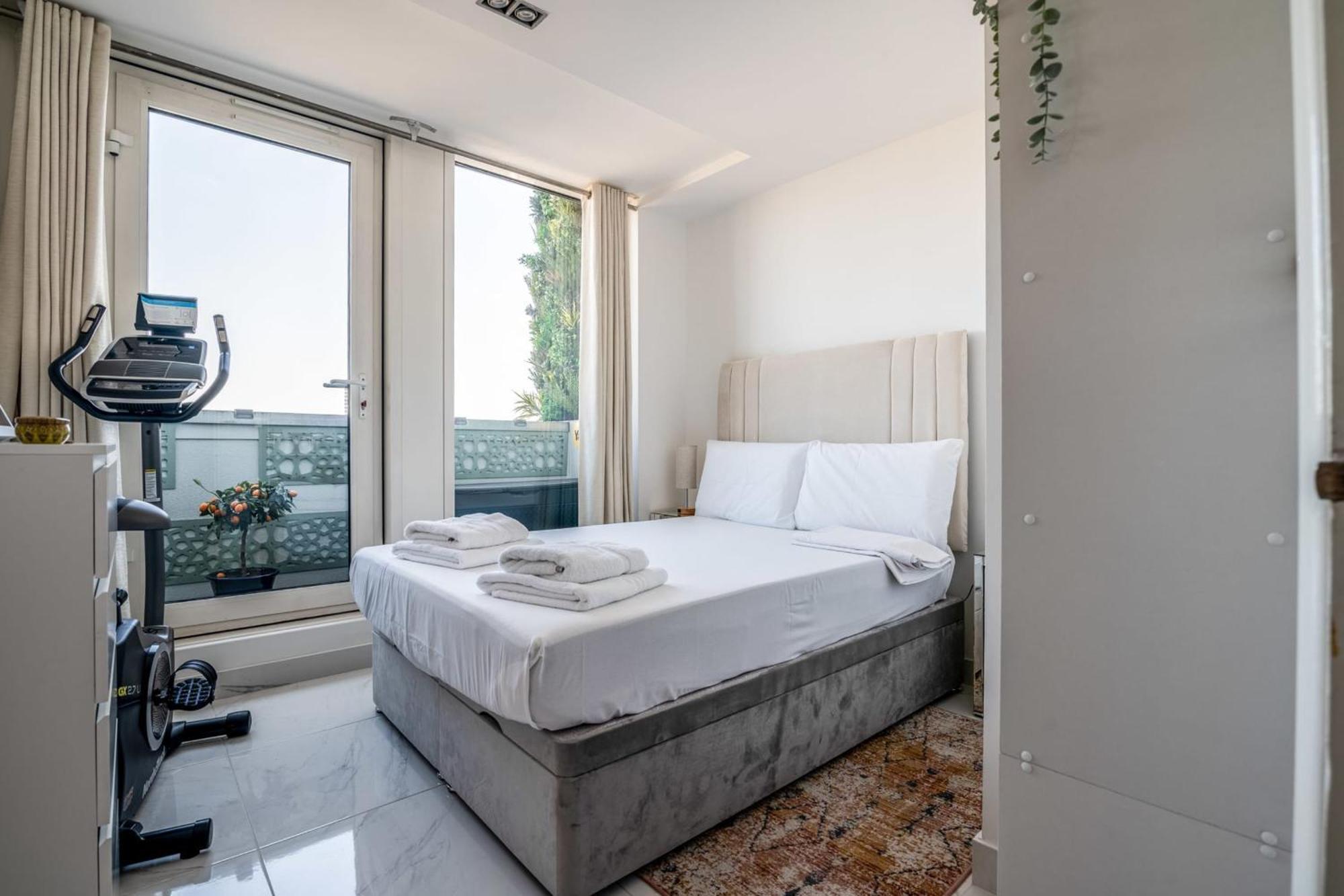 לונדון Canary Wharf Retreat With Free Secure Parking מראה חיצוני תמונה