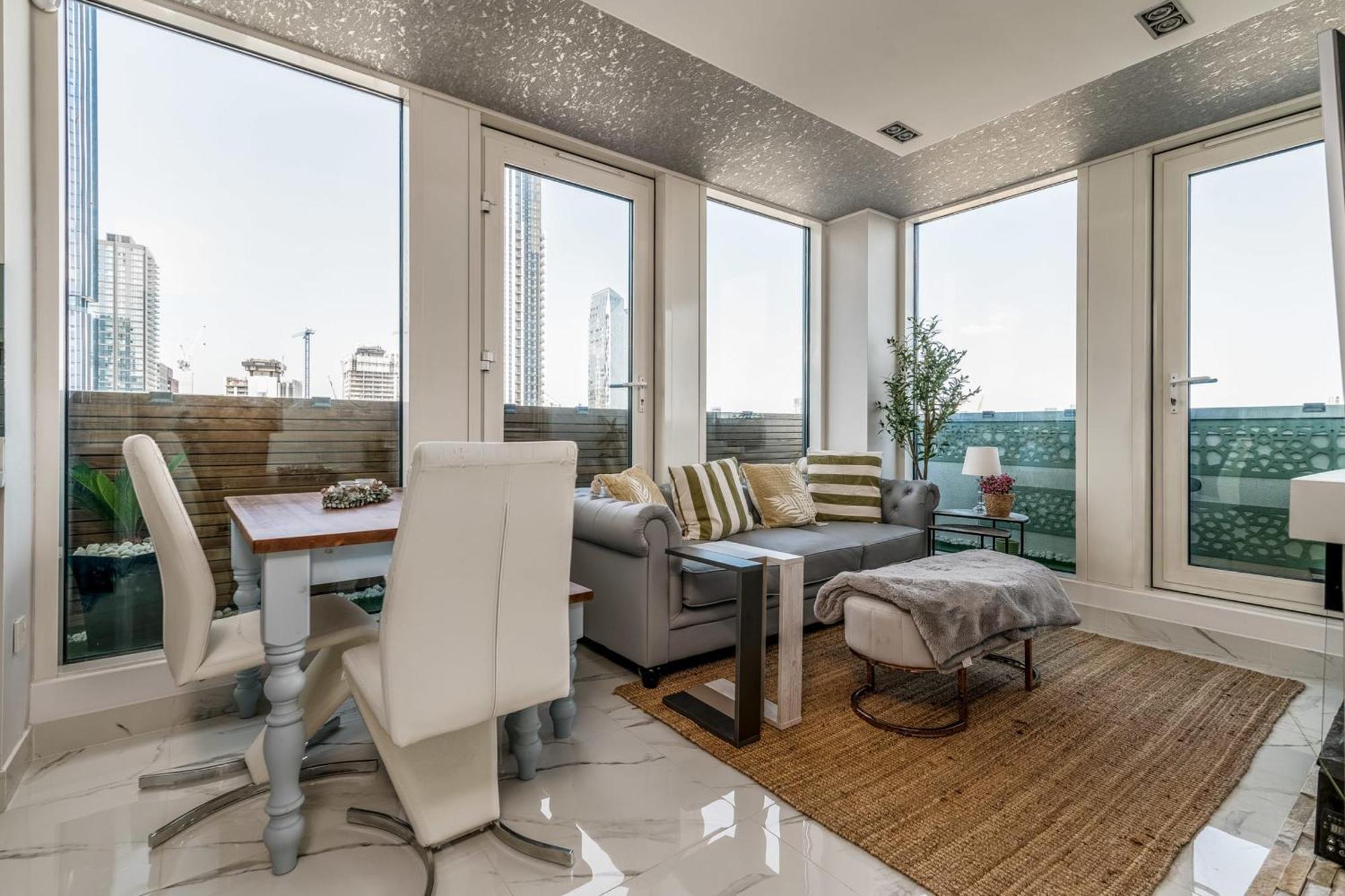 לונדון Canary Wharf Retreat With Free Secure Parking מראה חיצוני תמונה