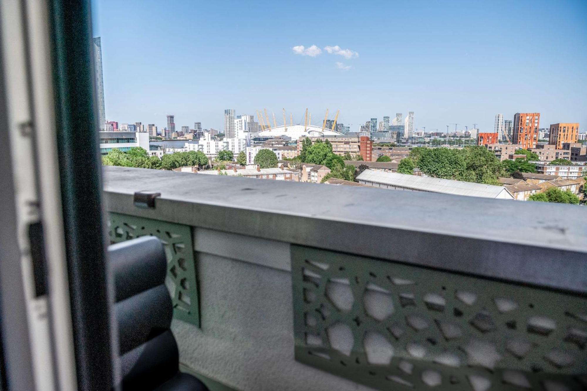 לונדון Canary Wharf Retreat With Free Secure Parking מראה חיצוני תמונה