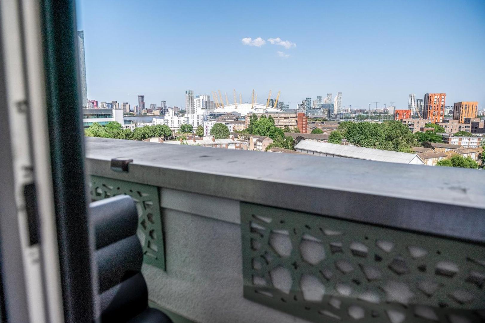 לונדון Canary Wharf Retreat With Free Secure Parking מראה חיצוני תמונה