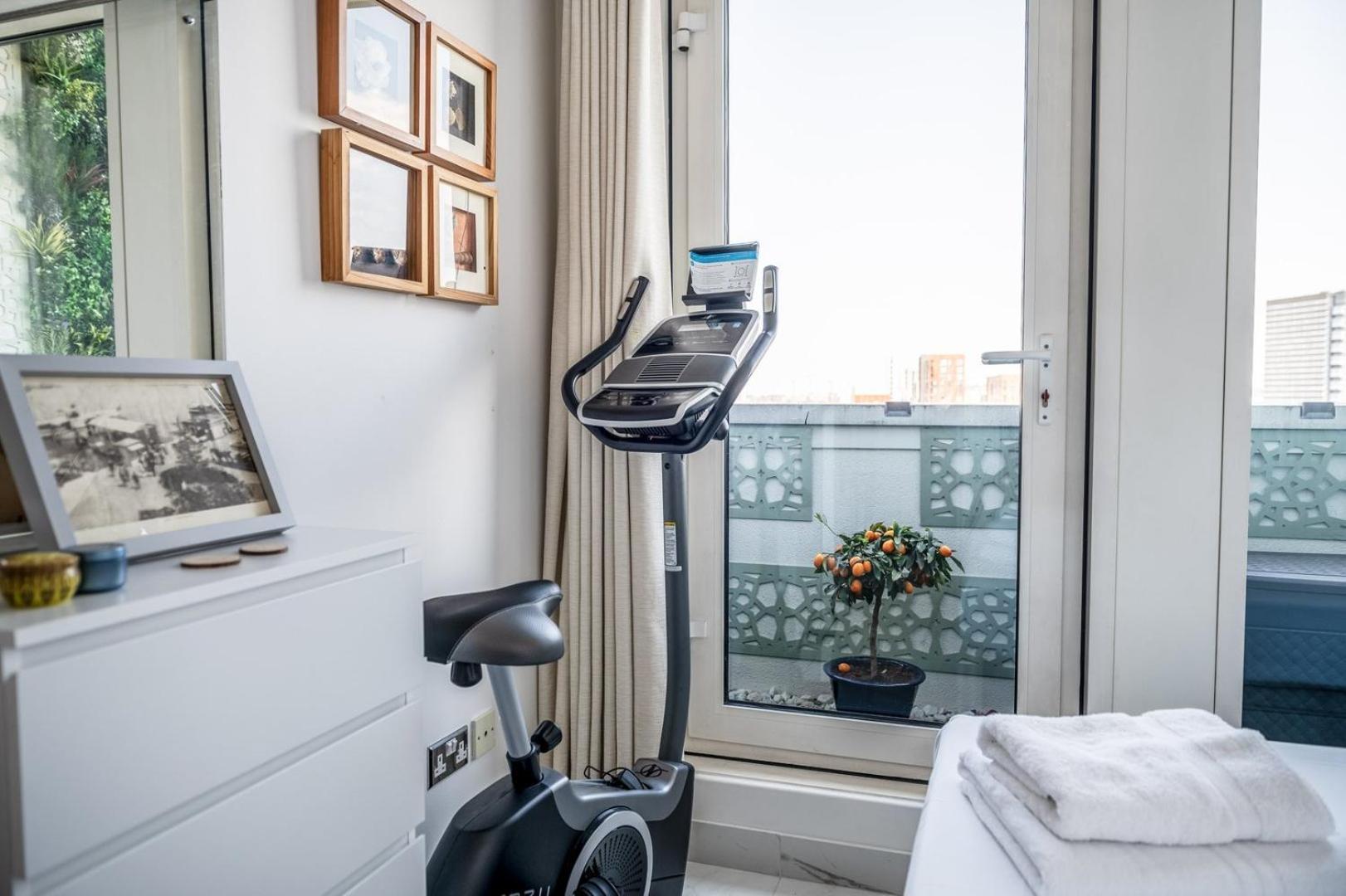 לונדון Canary Wharf Retreat With Free Secure Parking מראה חיצוני תמונה