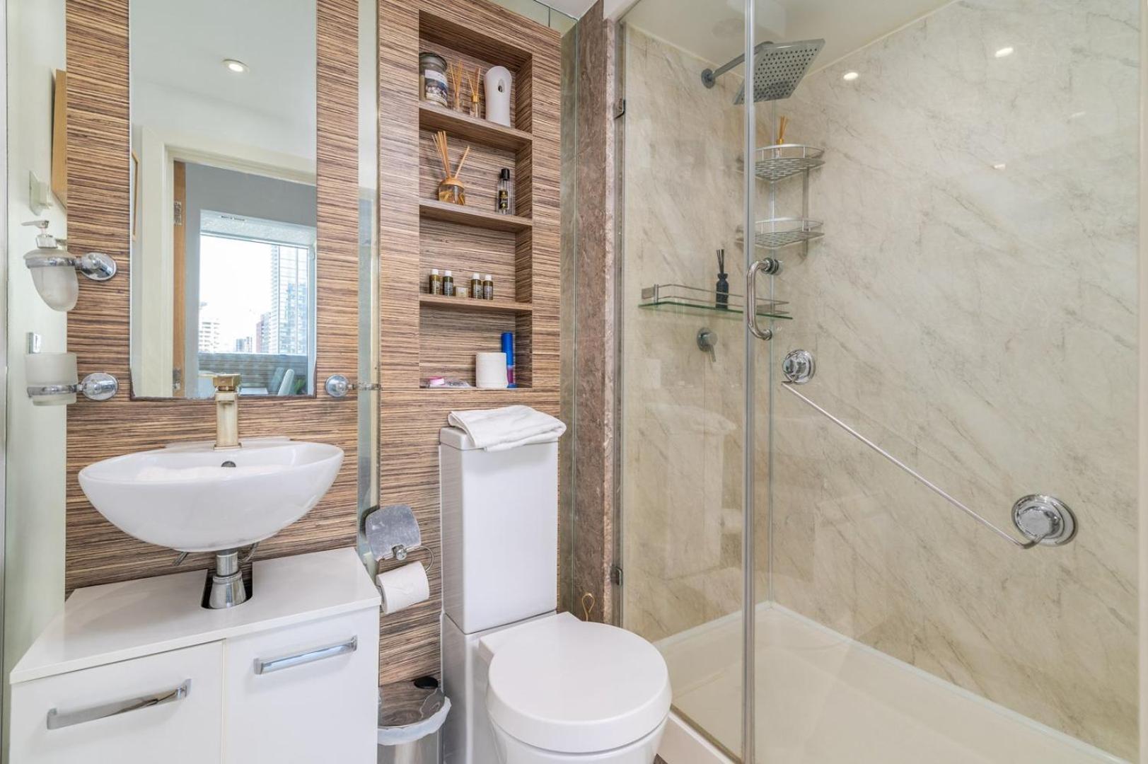 לונדון Canary Wharf Retreat With Free Secure Parking מראה חיצוני תמונה