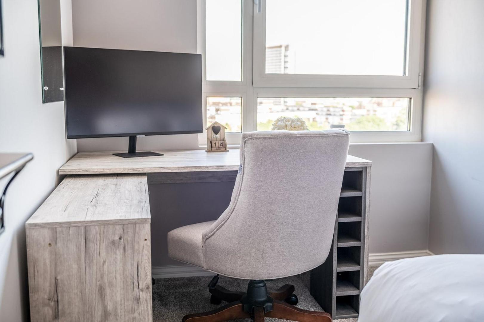 לונדון Canary Wharf Retreat With Free Secure Parking מראה חיצוני תמונה