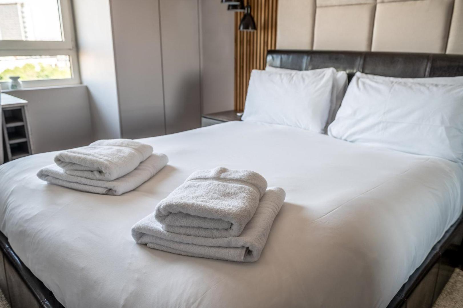 לונדון Canary Wharf Retreat With Free Secure Parking מראה חיצוני תמונה